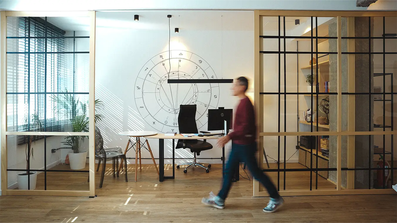 Reserva cita con Fran SIerra, astrólogo humanista en Getxo